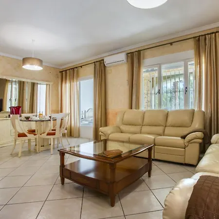 Villa Malie *